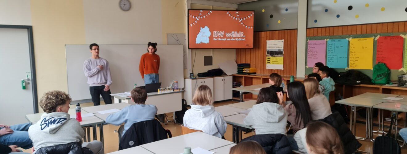 Schüler im Klassenzimmer bei einem Workshop